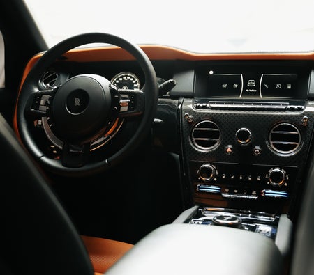 Rolls Royce Cullinan Black Badge 2021