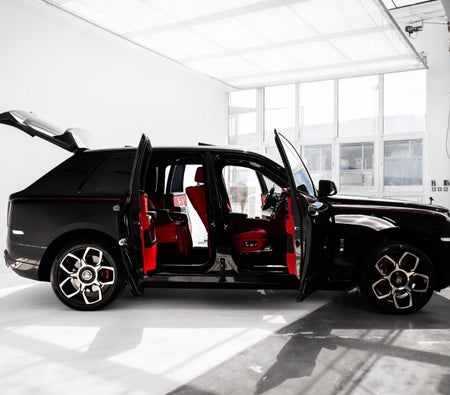 Rolls Royce Cullinan Black Badge 2022