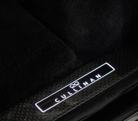 Rolls Royce Cullinan Black Badge 2023