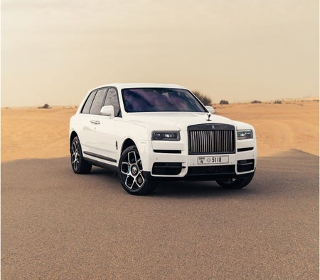 White Rolls Royce Cullinan Black Badge 2023 White Rolls Royce Cullinan Black Badge 2023