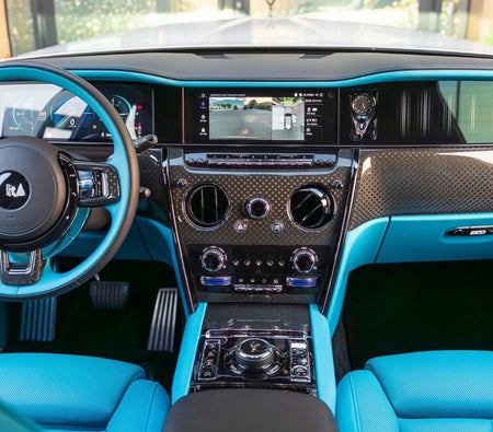Rolls Royce Cullinan Black Badge 2025, photo 3 of 4