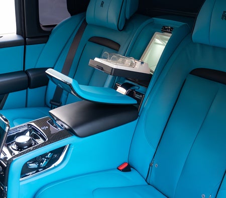 Rolls Royce Cullinan Black Badge 2025, photo 4 of 4