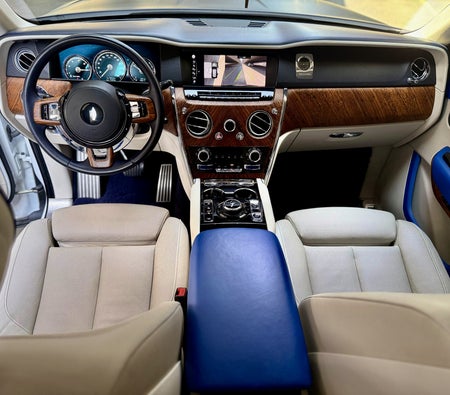 Rolls Royce Cullinan 2021