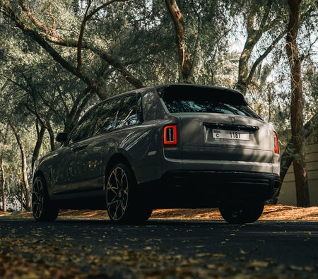 Rolls Royce Cullinan 2023