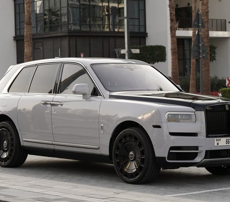Rolls Royce Cullinan 2023