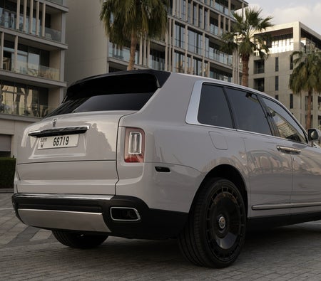 Rolls Royce Cullinan 2023