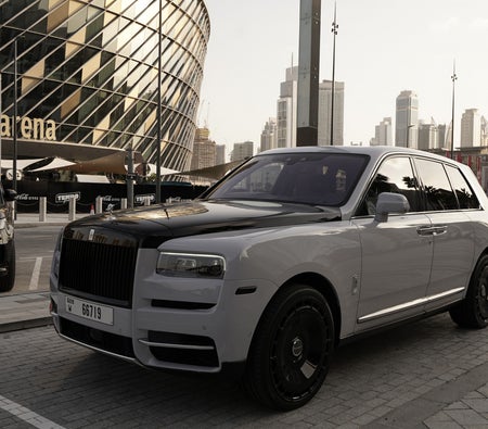 Rolls Royce Cullinan 2023