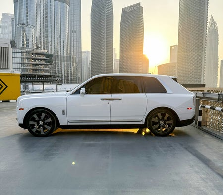 Rolls Royce Cullinan 2024