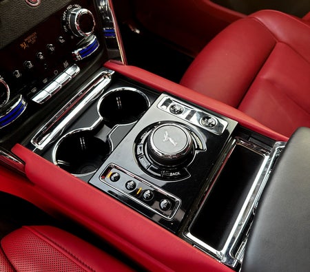 Rolls Royce Cullinan 2024