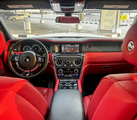 Rolls Royce Cullinan 2024
