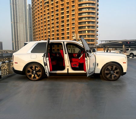Rolls Royce Cullinan 2024