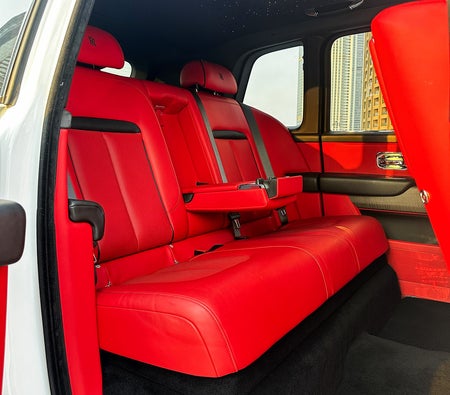 Rolls Royce Cullinan 2024