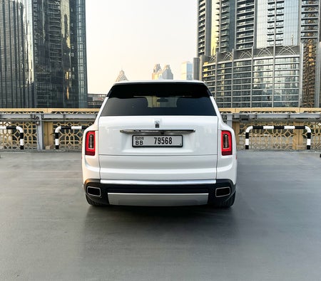 Rolls Royce Cullinan 2024