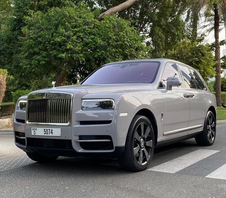 Rolls Royce Cullinan 2024