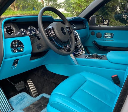 Rolls Royce Cullinan 2024