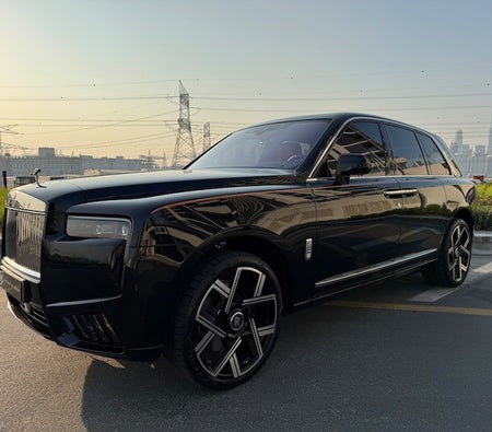 Black Rolls Royce Cullinan 2025