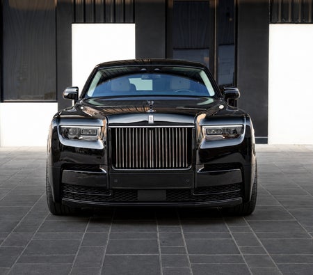 Black Rolls Royce Phantom 2024