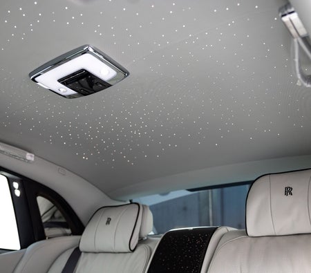 Black Rolls Royce Phantom 2024