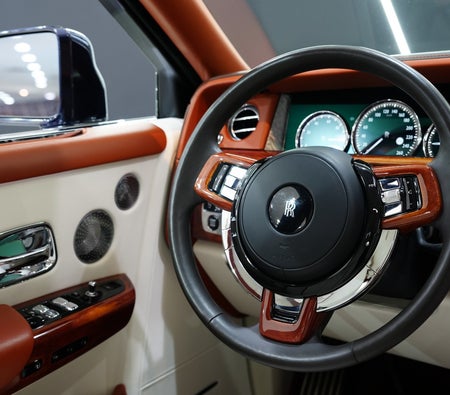 Rolls Royce Phantom Series II 2022, photo 3 of 4