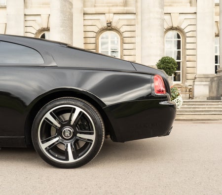 Siyah Rolls Royce Wraith Black Badge 2021