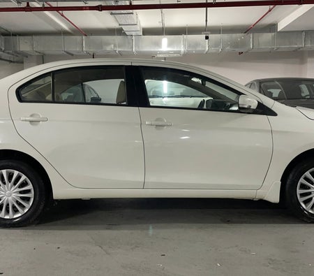 أبيض سوزوكي Ciaz GL 2024