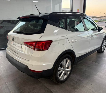 White Seat Arona 1.6 TDI Urban 2021 White Seat Arona 1.6 TDI Urban 2021