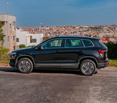 Черный Skoda Karoq 2024 год Черный Skoda Karoq 2024 год