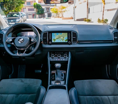 Черный Skoda Karoq 2024 год Черный Skoda Karoq 2024 год