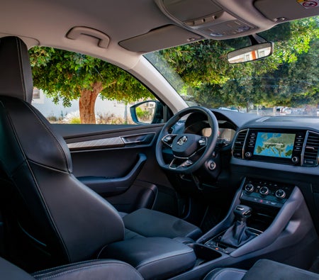 黑色的 斯柯达 卡罗克 2024年