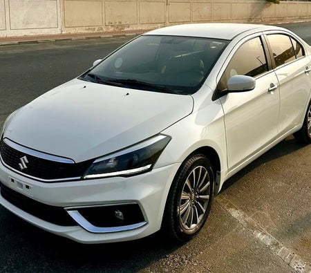أبيض سوزوكي Ciaz GLX 2023 أبيض سوزوكي Ciaz GLX 2023