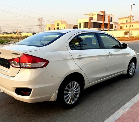 Weiß Suzuki Ciaz 2023