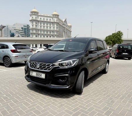 Huur Suzuki Ertiga 2023 in Dubai