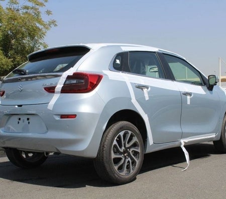 Silber Suzuki Baleno 2025