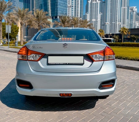 فضي سوزوكي Ciaz 2024