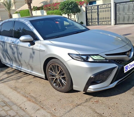 Gümüş Toyota Camry Sport 2021 Gümüş Toyota Camry Sport 2021