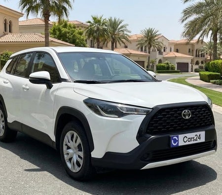 أبيض تويوتا Corolla Cross XL 2024 أبيض تويوتا Corolla Cross XL 2024