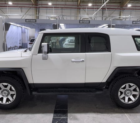 White Toyota FJ Cruiser GXR 2021