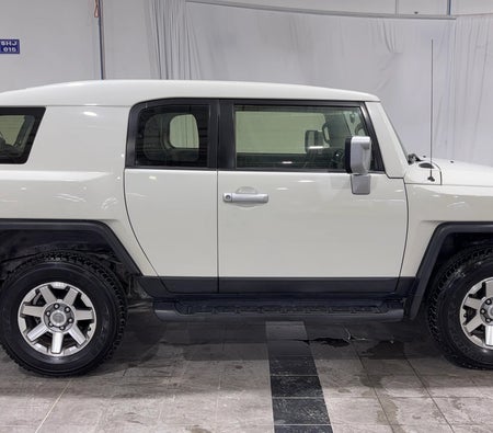 White Toyota FJ Cruiser GXR 2021
