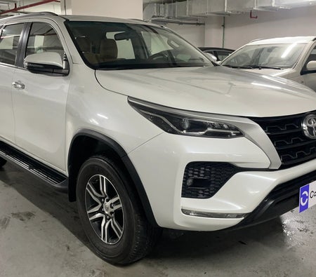 Blanc Toyota Fortuner EXR 2025 Blanc Toyota Fortuner EXR 2025