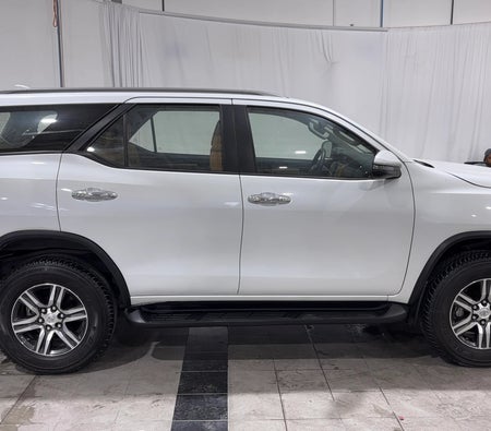 白色的 丰田 Fortuner EXR 2023