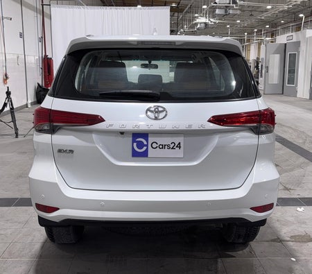 白色的 丰田 Fortuner EXR 2023