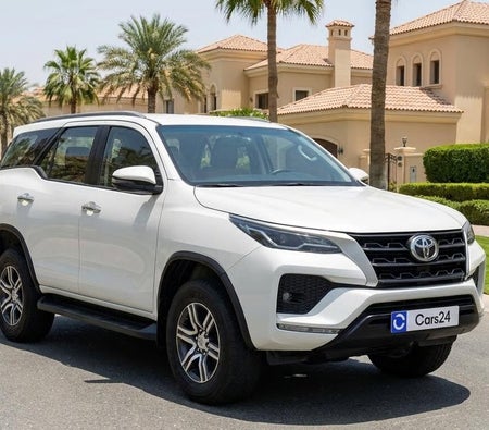 Bianca Toyota Fortuner EXR 2025 Bianca Toyota Fortuner EXR 2025
