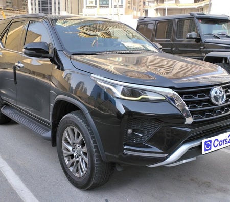 Toyota Fortuner VXR 2022 год Toyota Fortuner VXR 2022 год