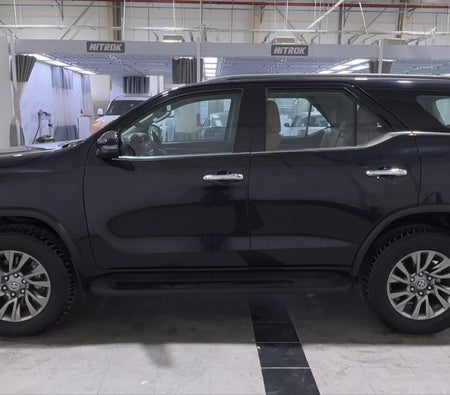 Black Toyota Fortuner VXR 2022