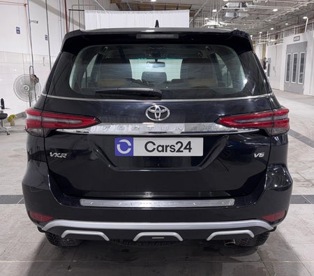 Black Toyota Fortuner VXR 2022