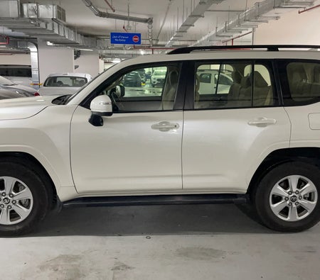 Weiß Toyota Land Cruiser GXR 2023 Weiß Toyota Land Cruiser GXR 2023