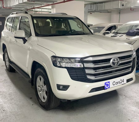 Weiß Toyota Land Cruiser GXR 2023 Weiß Toyota Land Cruiser GXR 2023