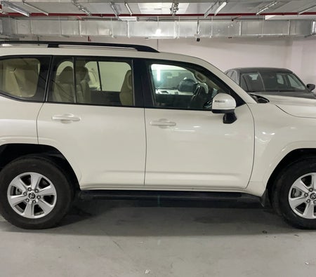 Blanc Toyota Land Cruiser GXR 2023