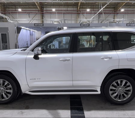 White Toyota Land Cruiser VXR 2023