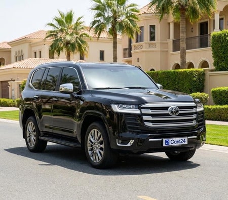 Schwarz Toyota Land Cruiser VXR 2023 Schwarz Toyota Land Cruiser VXR 2023